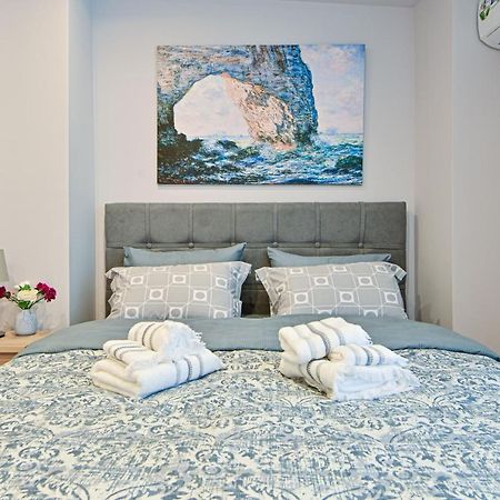 Charming Apartment With A Sea View Terrace Piraeus Luaran gambar