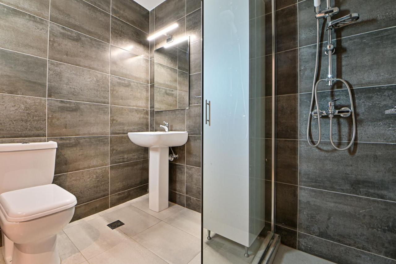 Charming Apartment With A Sea View Terrace Piraeus Luaran gambar